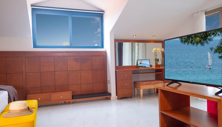 5* Acrotel Athena Pallas