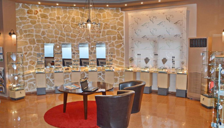 5* Alia Palace