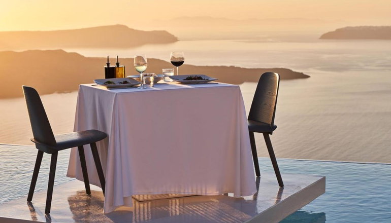 5* Alti Suites Santorini