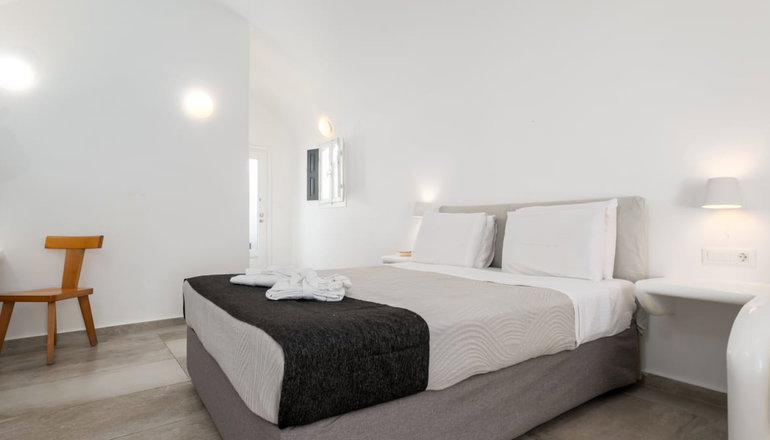 5* Amaze Suites - Ημεροβίγλι, Σαντορίνη