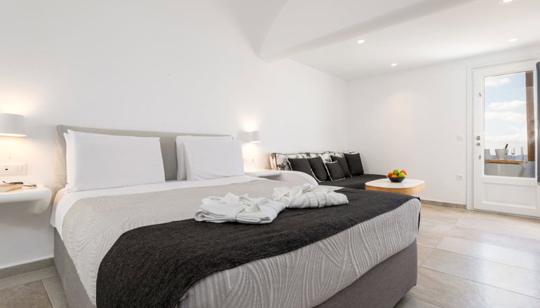 5* Amaze Suites - Ημεροβίγλι, Σαντορίνη