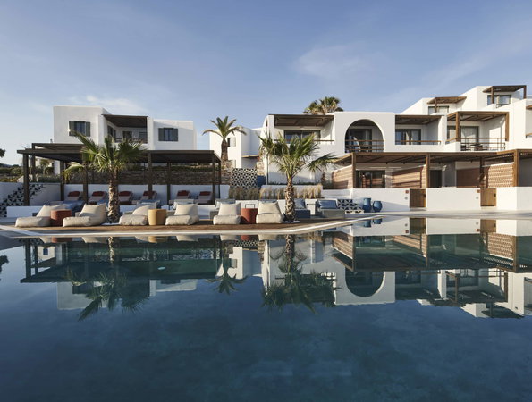 5* Andronis Minois Hotel