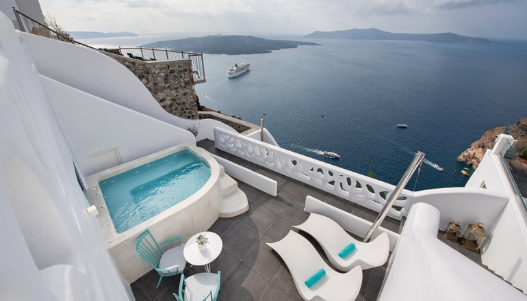 5* Athina Luxury Suites