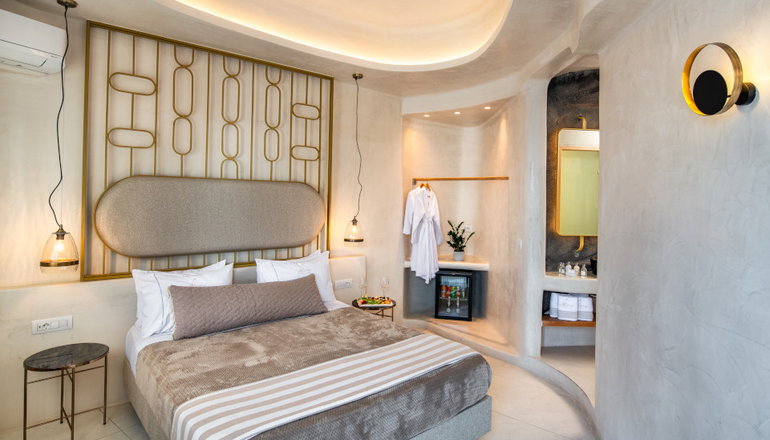 5* Athina Luxury Suites