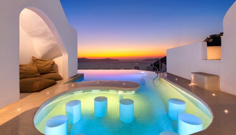 5* Athina Luxury Suites