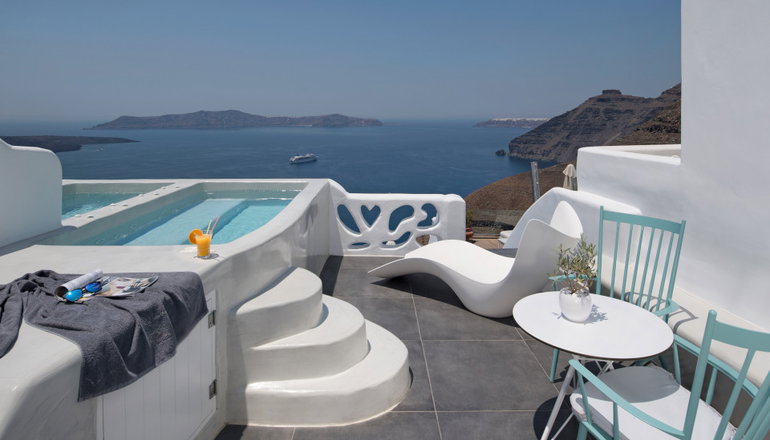 5* Athina Luxury Suites