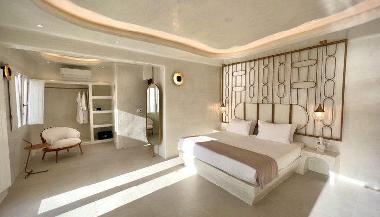 5* Athina Luxury Suites