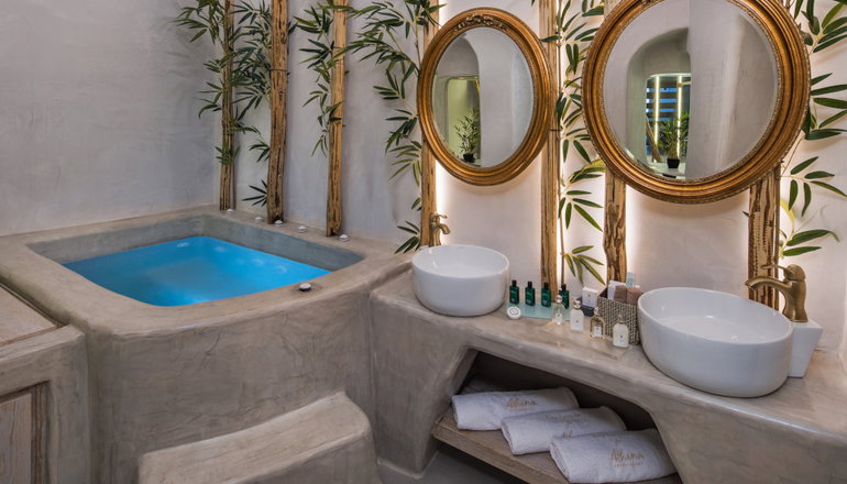 5* Athina Luxury Suites