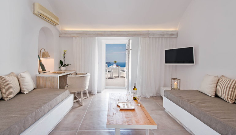 5* Athina Luxury Suites
