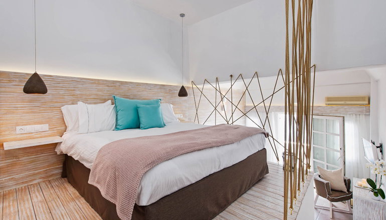5* Athina Luxury Suites