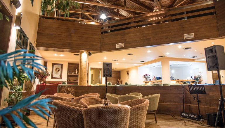 5* Avaris Hotel