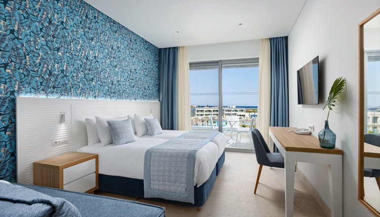 5* Blue Lagoon Queen - Καλύβες Πολυγύρου, Χαλκιδική