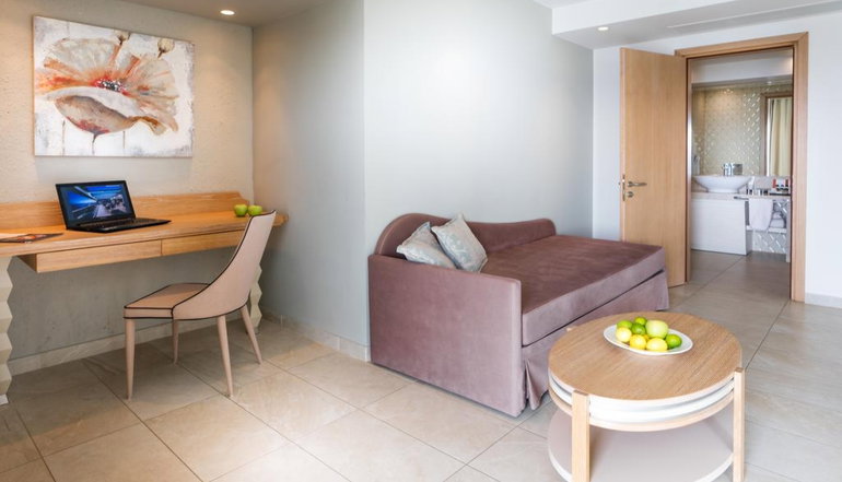 5* Cronwell Resort Sermilia