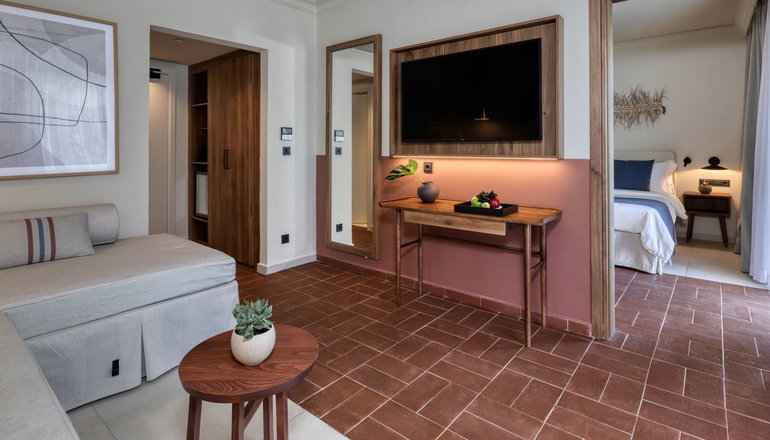 5* Domes Aulus Zante, Autograph Collection
