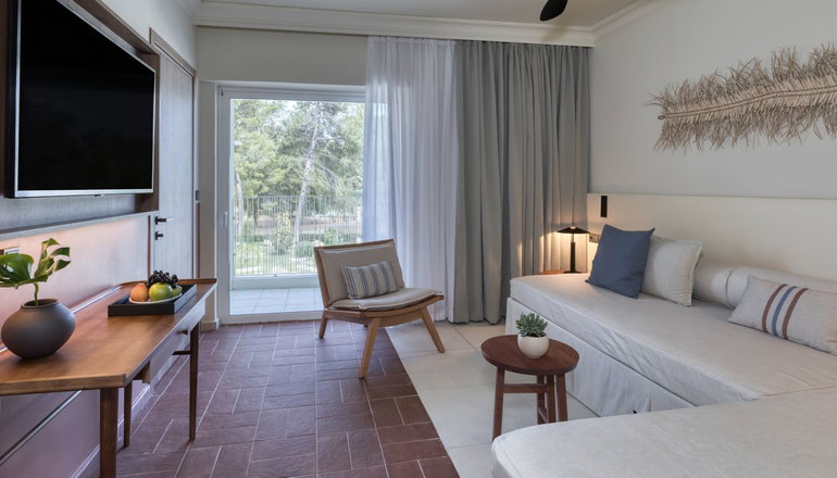 5* Domes Aulus Zante, Autograph Collection