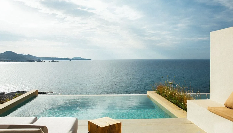 5* Domes White Coast