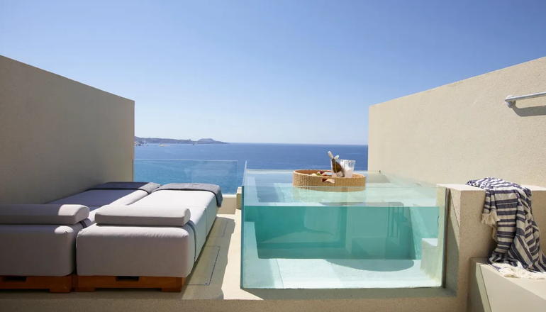 5* Domes White Coast