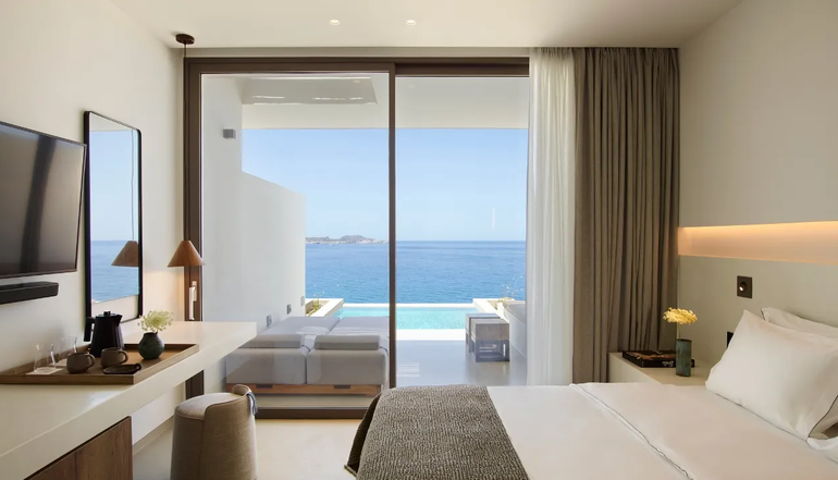 5* Domes White Coast