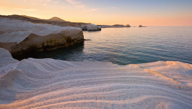 5* Domes White Coast