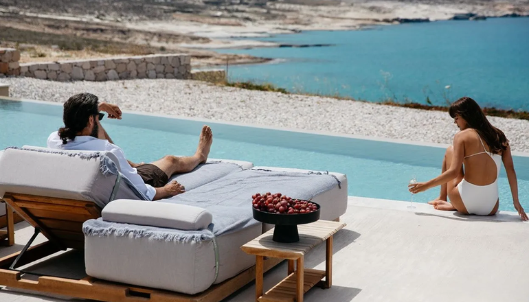 5* Domes White Coast