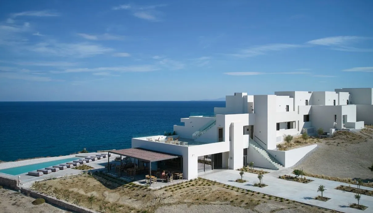 5* Domes White Coast