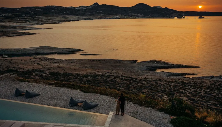 5* Domes White Coast