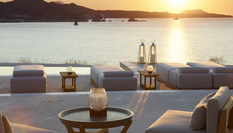 5* Domes White Coast