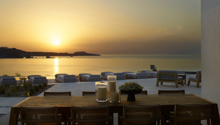 5* Domes White Coast