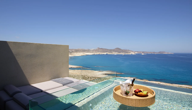 5* Domes White Coast
