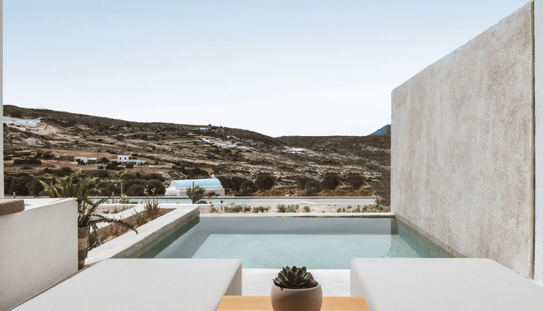 5* Domes White Coast