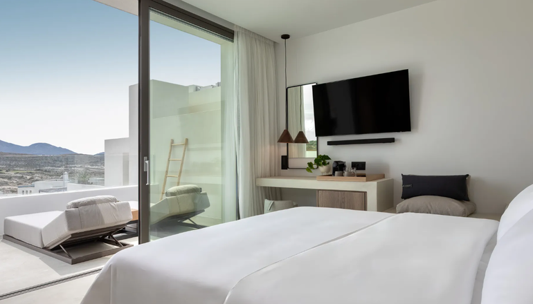 5* Domes White Coast