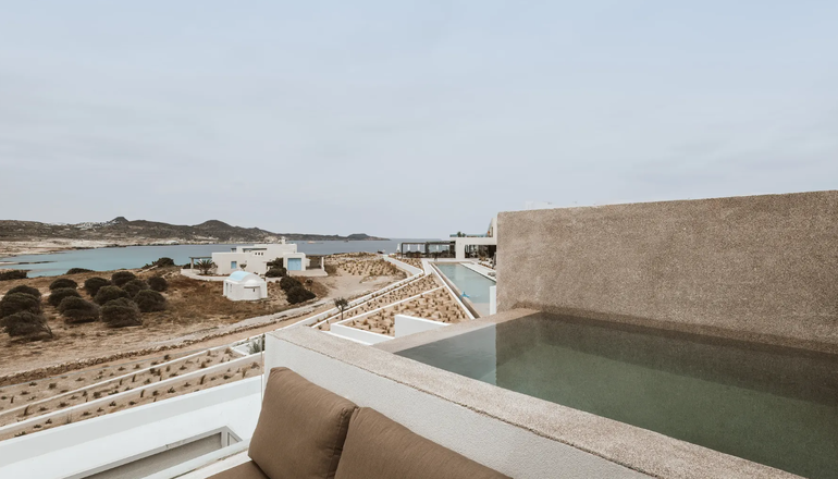 5* Domes White Coast