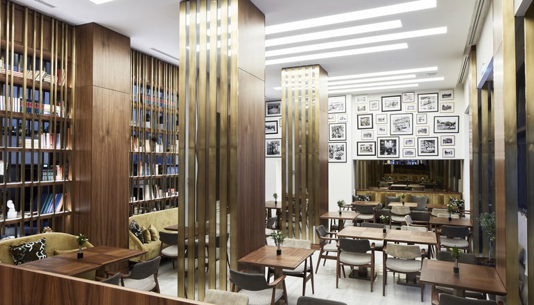 5* Electra Metropolis Hotel