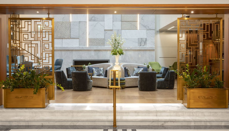 5* Electra Metropolis Hotel