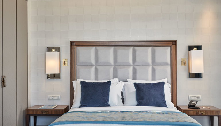 5* Electra Metropolis Hotel