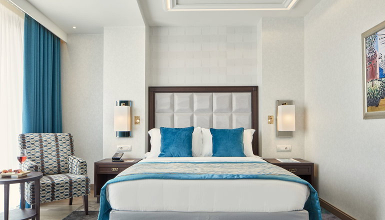 5* Electra Metropolis Hotel
