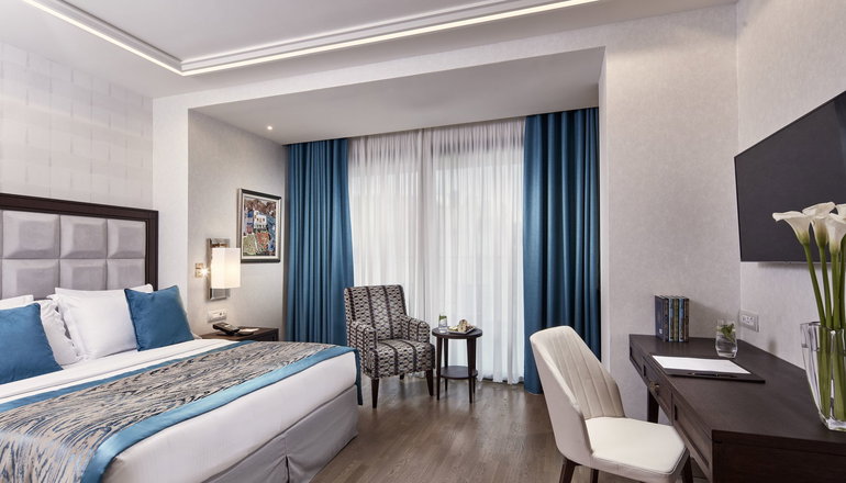 5* Electra Metropolis Hotel