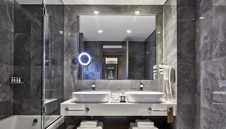 5* Electra Metropolis Hotel