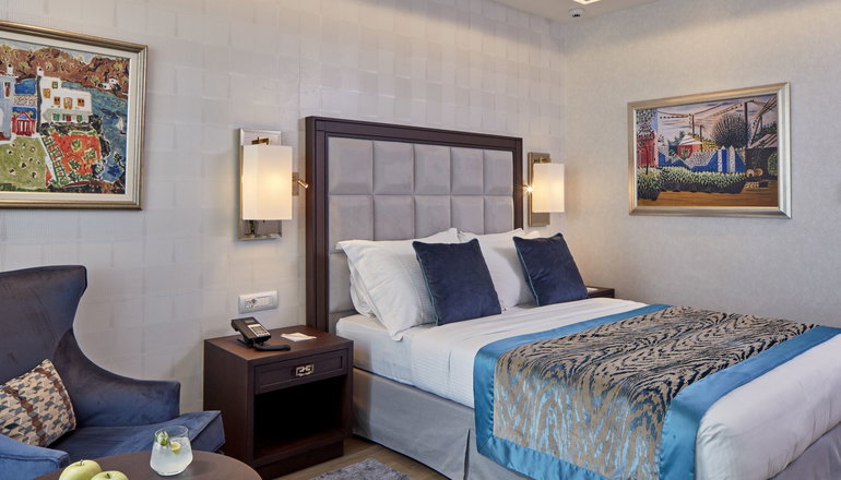 5* Electra Metropolis Hotel