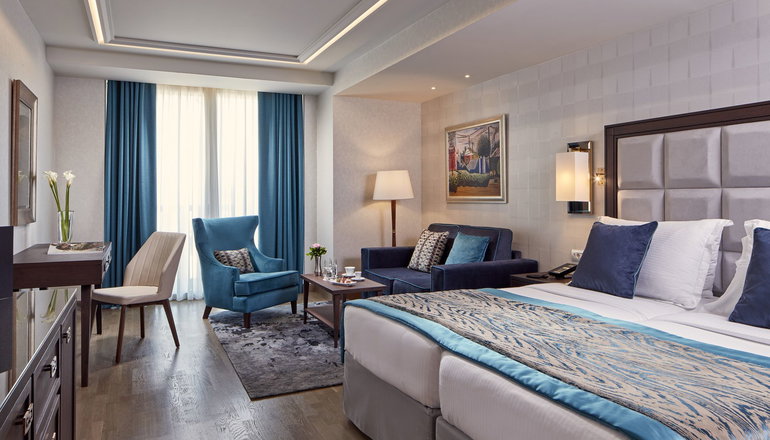 5* Electra Metropolis Hotel