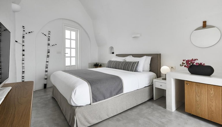 5* Filotera Suites Santorini
