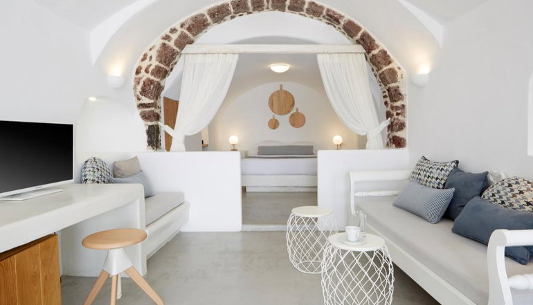 5* Filotera Suites Santorini