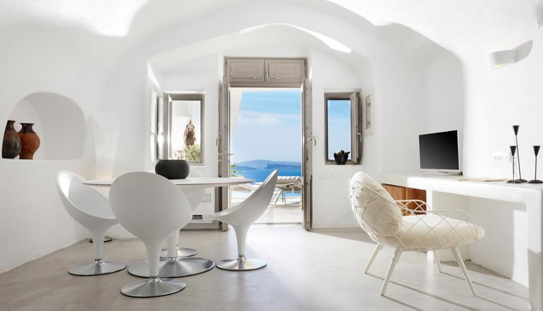 5* Filotera Suites Santorini