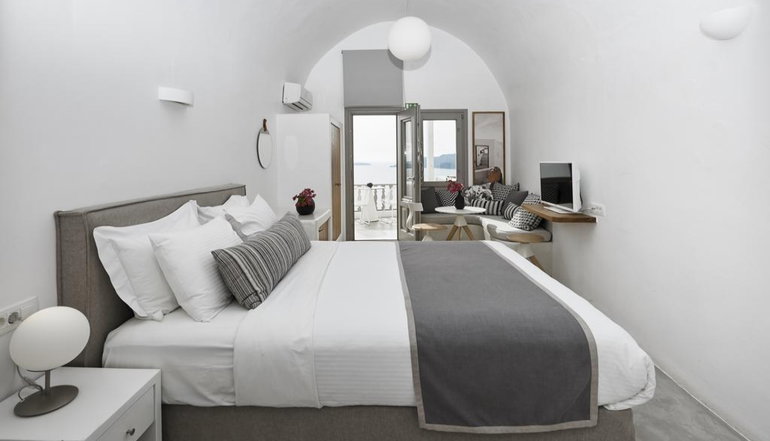 5* Filotera Suites Santorini