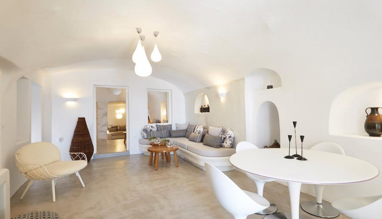 5* Filotera Suites Santorini