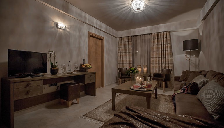 5* Grand Meteora Hotel