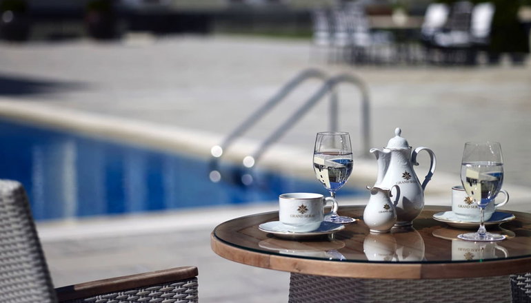 5* Grand Serai Hotel
