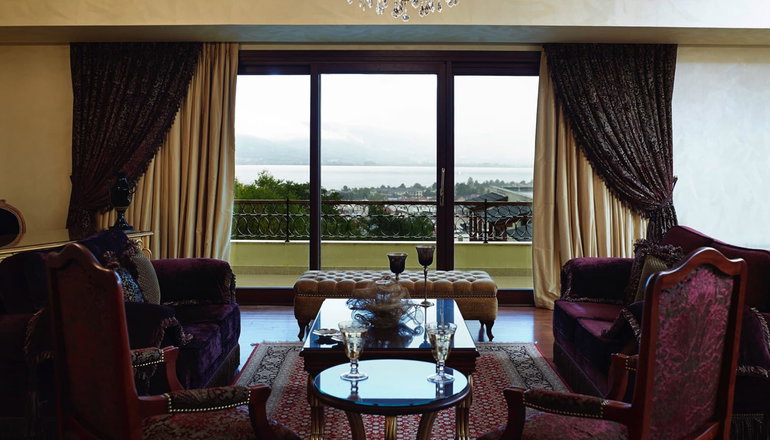 5* Grand Serai Hotel
