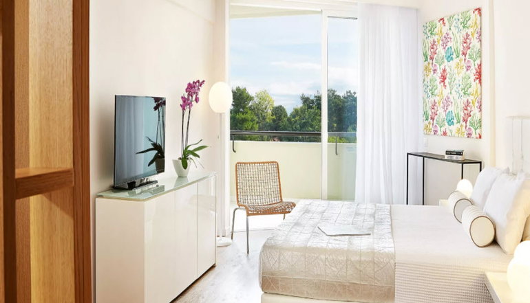 4* Grecotel Pella Beach Hotel
