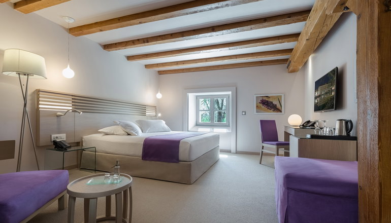 5* HYDRAMA GRAND HOTEL